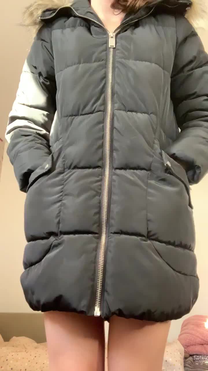 I feel way too hot to wear a jacket this autumn! - free porn video