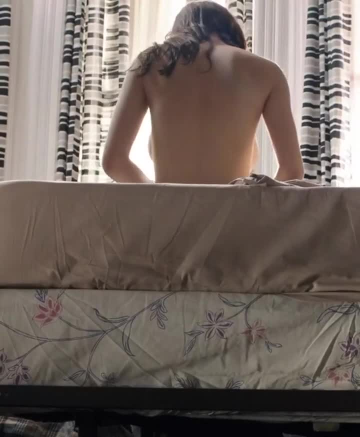 Alexandra Daddario's sidewinders - free porn video