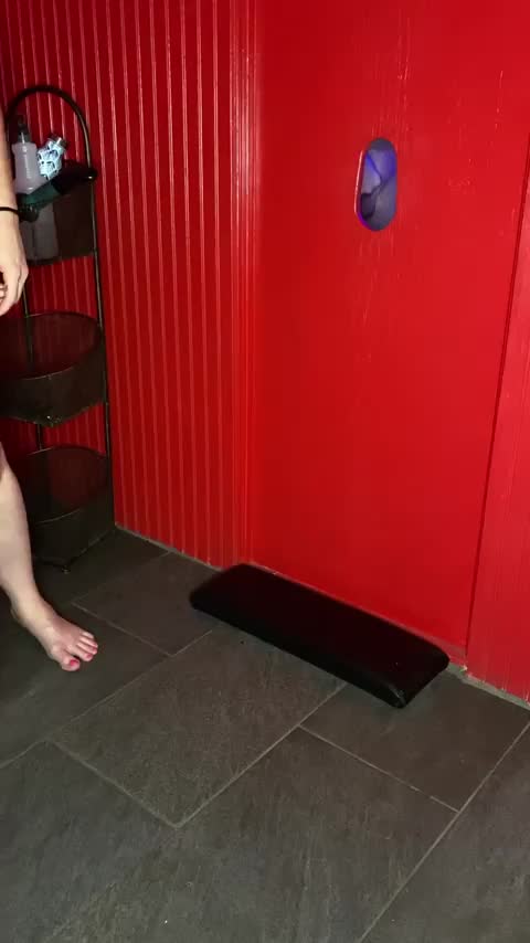 Husband filmed me taking 3 loads of cum at the gloryhole. The BBC was my favorite 😻 - free porn video
