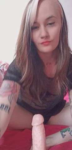 Who wants to feel my softy feet? 👣 - free porn video