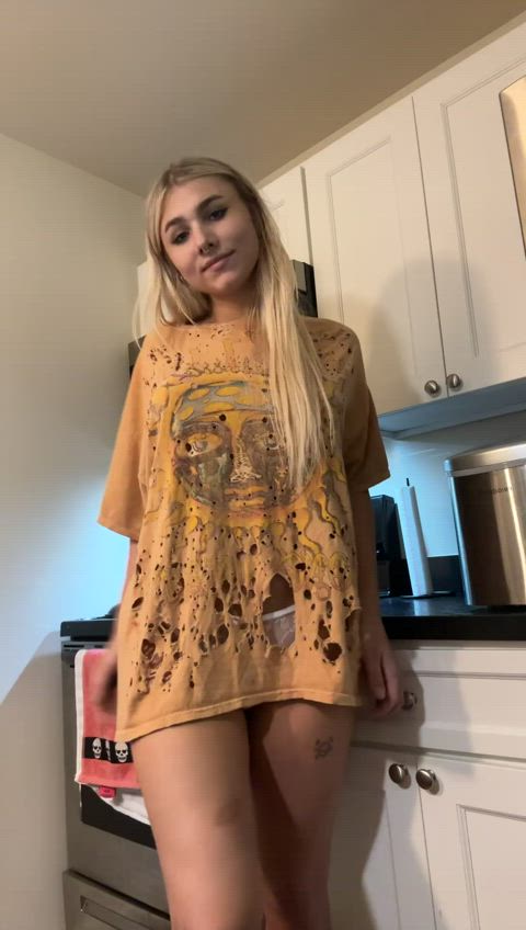 I love when buds dress like this for having a straight session - free porn video