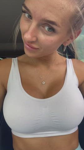 I will undress and wait for you in the back seat of the car) - free porn video