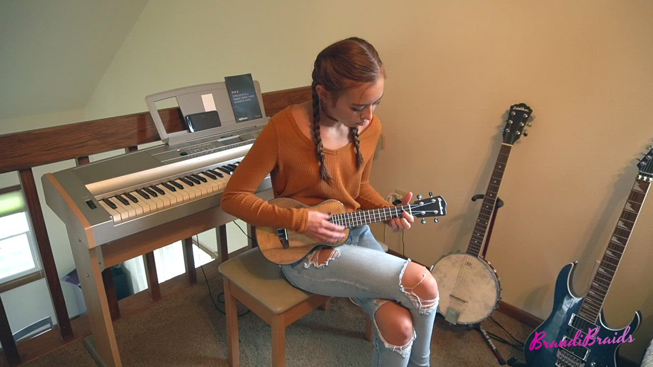 I Won't Cheat! But Maybe I Can Help Out a Little ;) [OC] - free porn video