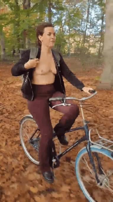 Catch me if you can [GIF] - free porn video