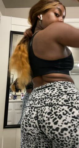 Who wants some chocolate cake? - free porn video