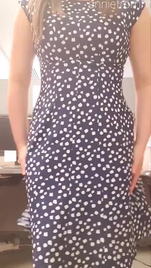 Do you like curves that come from wide hips and a big booty? - free porn video