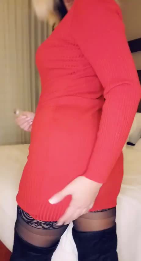 Getting ready for our date 😘 - free porn video