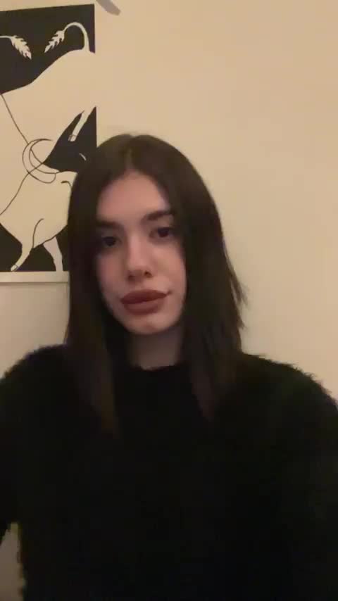 I’m 19, 4’11, but still have no tits 😅 - free porn video