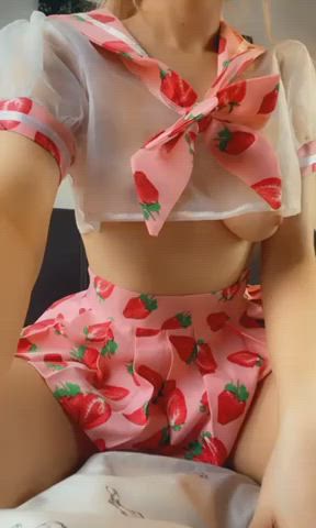 I need someone to fuck my Irish teen body - free porn video