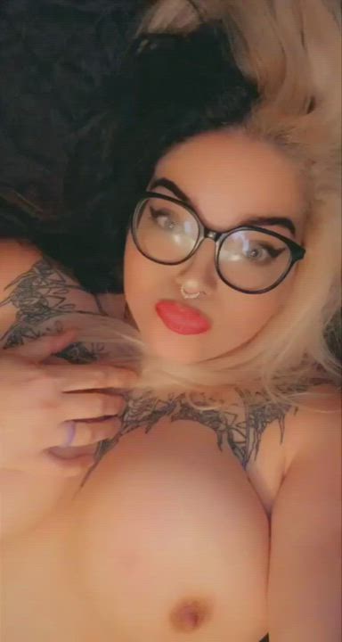 Are mom bods still in? - free porn video