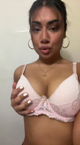 big arab tits and a cute 19yo teen face, what more do u need - free porn video