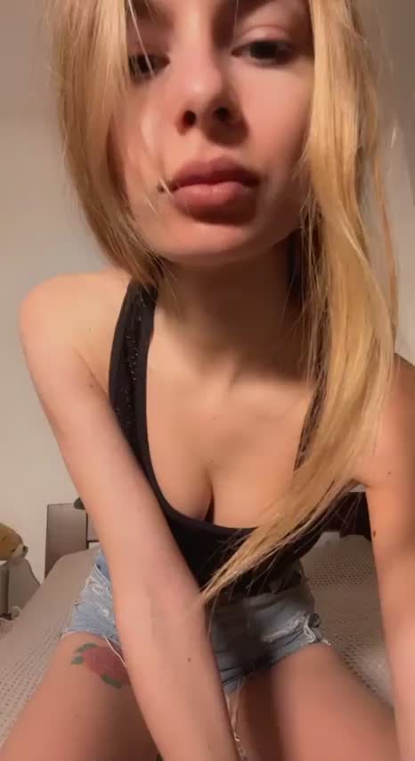 Do you like my tiny size? - free porn video