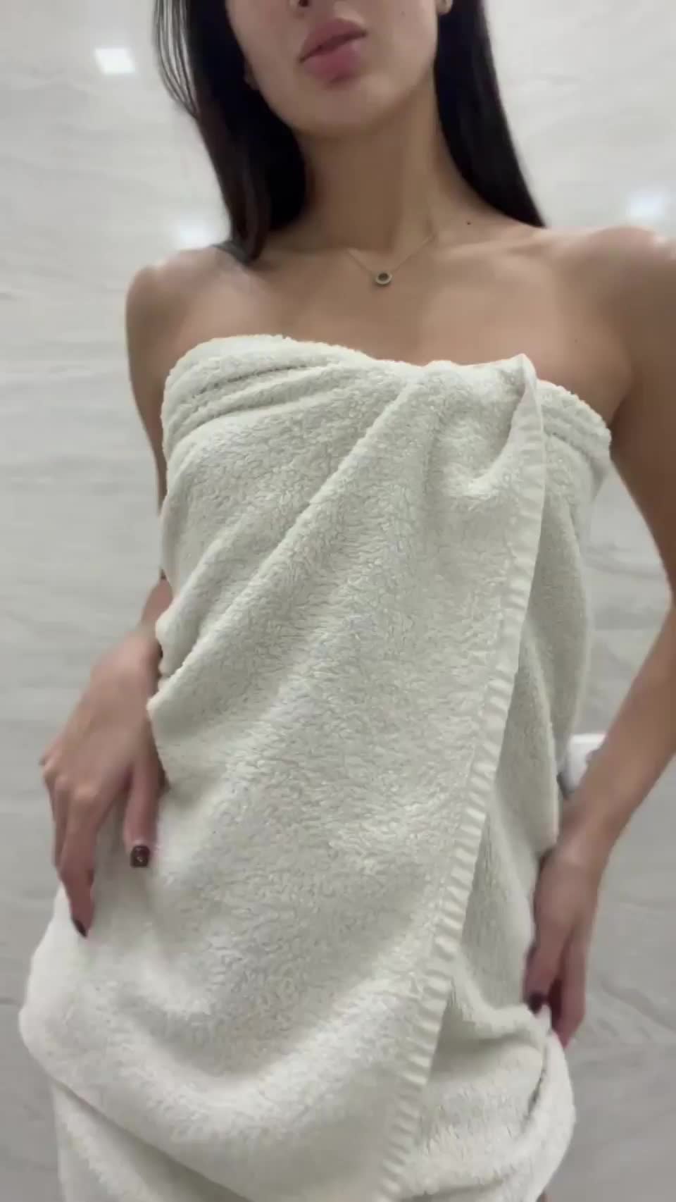 Are u pro to sex during shower? - free porn video