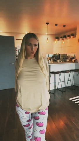 Hot big natural melons 👇 - free porn video