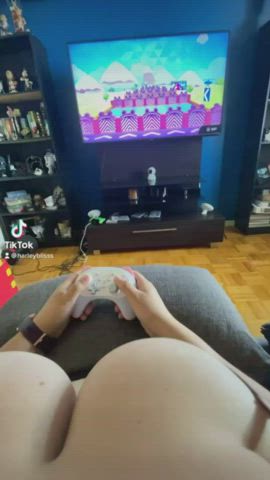 Not sure if I look busty from this angle - free porn video