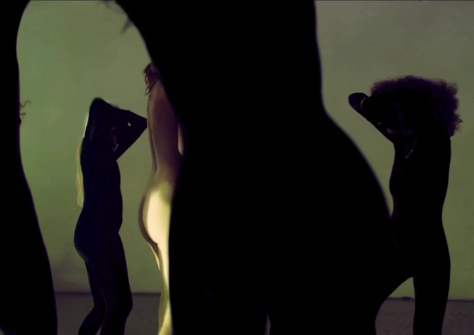Barbara Palvin in movie Serpentine - free porn video