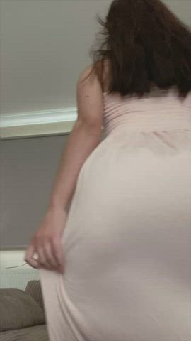 i love how easy sundresses lift up - free porn video