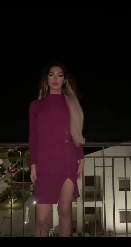 My neighbors behind were peeking lmao what would have been ur reaction? - free porn video