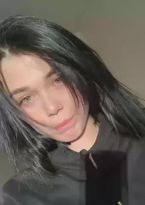 The Cutest Teen Reveals Her Tiny Titties - free porn video