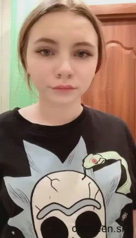 Cute teen girl - free porn video