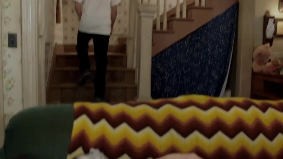 Birthday Kiss: Emma Kenney (with Jess Gabor) in Shameless [S9E13-2019] - free porn video