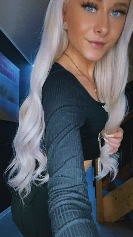 pulling down my pants and flashing my ass in public, making you horny in an inappropriate moment - free porn video