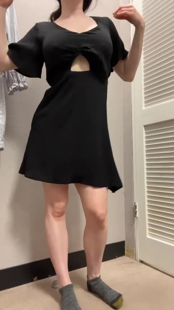 Imagine going shopping with me watching me try on clothes 😏 - free porn video