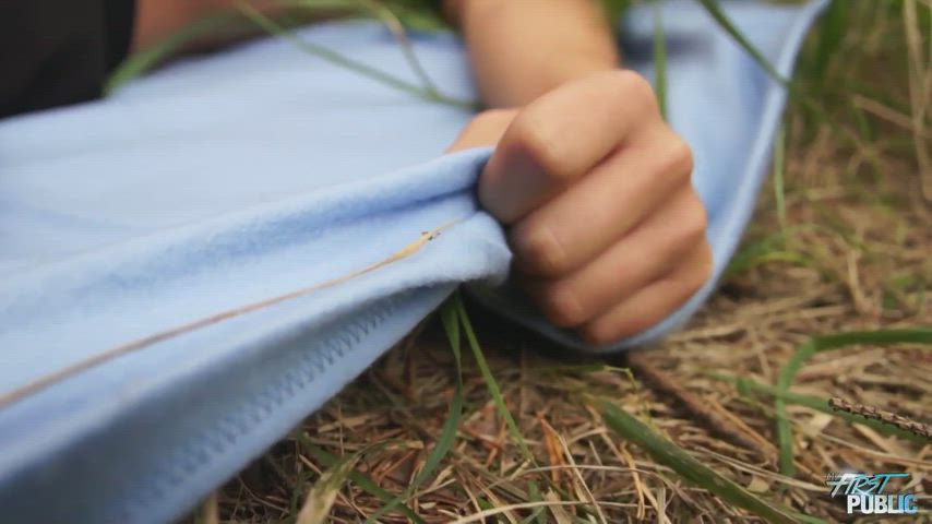 Skinny girlfriend gets fucked outdoors - free porn video