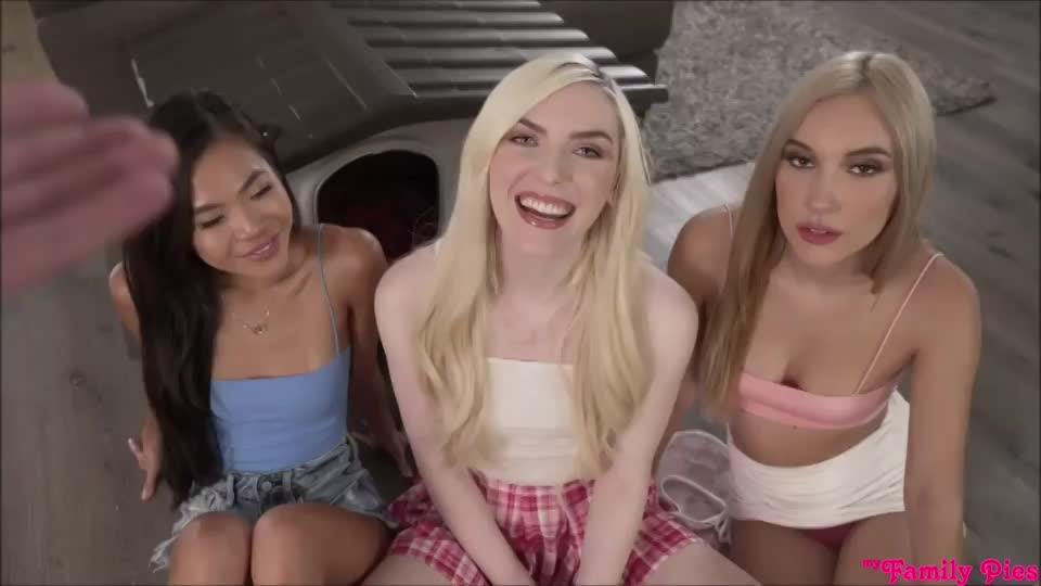 Stepsister Fucked In The Doghouse - free porn video