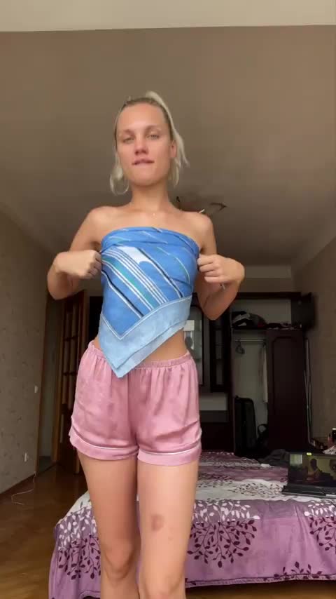 I hope tiny blonde girls are on your fuck list - free porn video