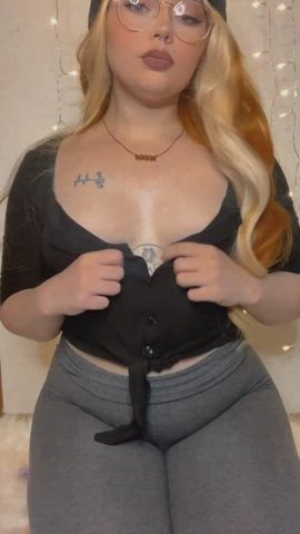 suck my nipples - free porn video