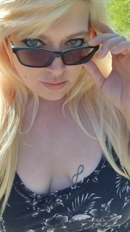 Do you like how they bounce when i walk? - free porn video