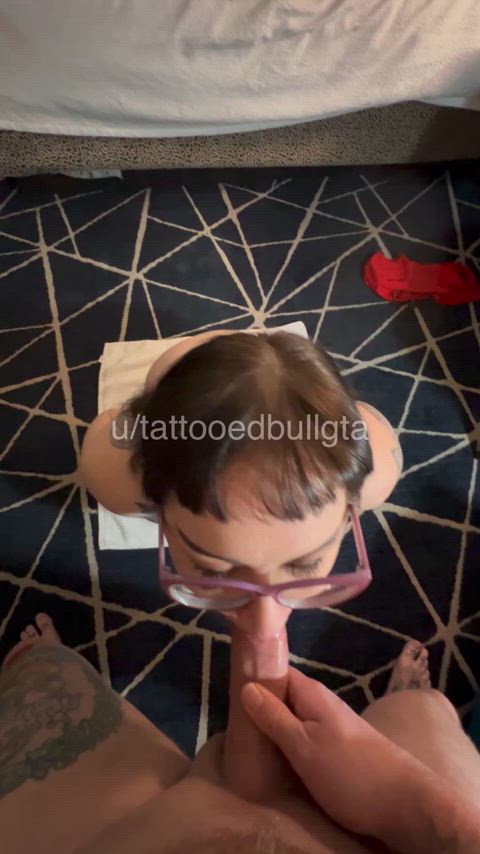 Hotwife couldn’t wait to make out with her husband after getting down on her knees to be degraded while we had him on live video during his lunch break 💦 - free porn video