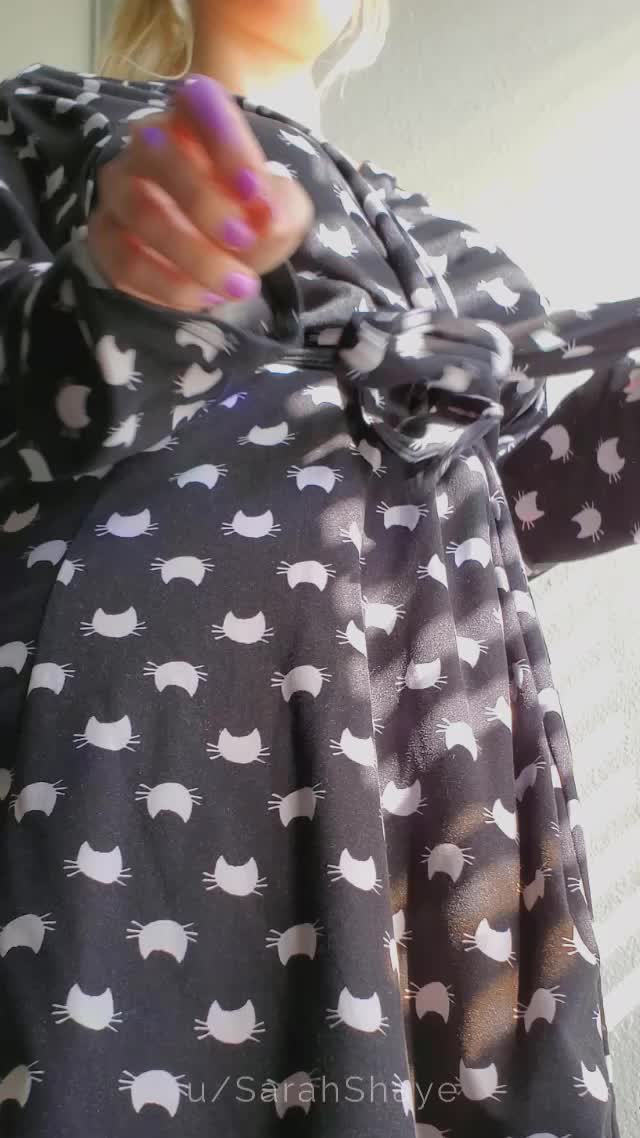 I don't know if my curves are considered "amazing".. but I'll show you anyway 💕 - free porn video