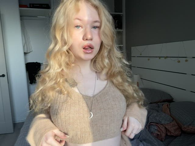wearing my knitted and wild boobs without any bra - free porn video