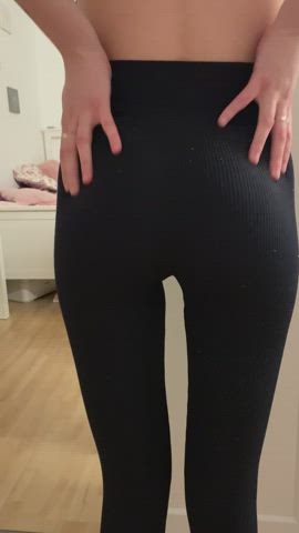 Are you a fan of g strings ? - free porn video