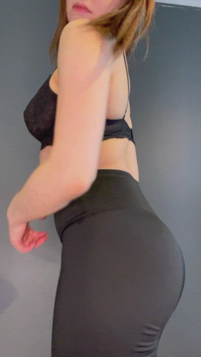 I wonder how many guys here would cum in me - free porn video