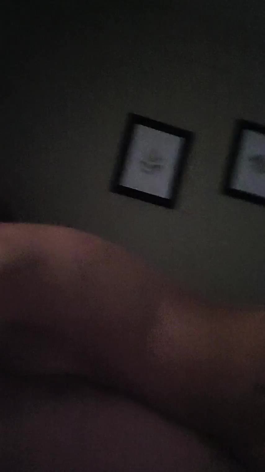 Wife(44) doing her thing - free porn video