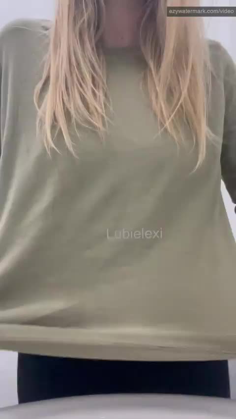 Quick flash 🙈 - free porn video