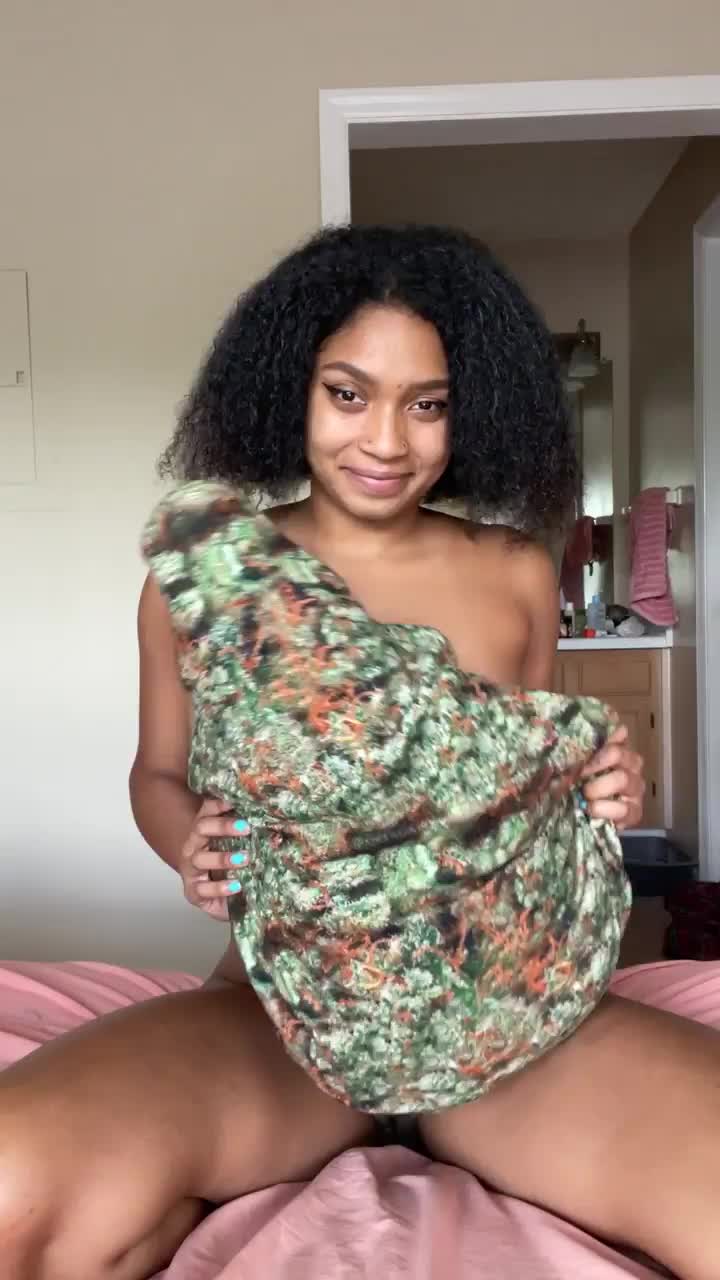 wanna fuck what’s behind this pillow? - free porn video