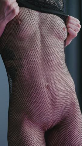 Sexy belly in fishnet - free porn video