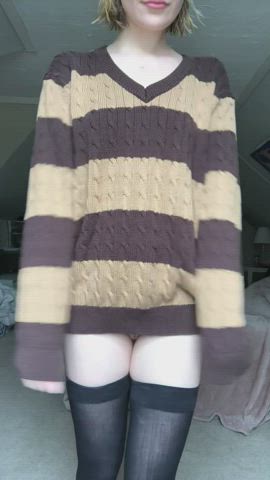 Just a shy school girl giving you a peak under her sweater 😇☺️ - free porn video