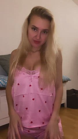 ever seen a cute ukrainian girl with such big tits.. - free porn video