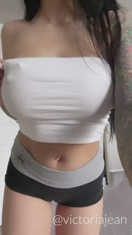 Am I distracting? - free porn video