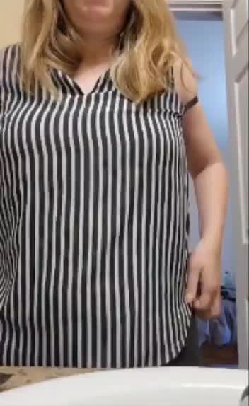 Home from work and ready to be used - free porn video