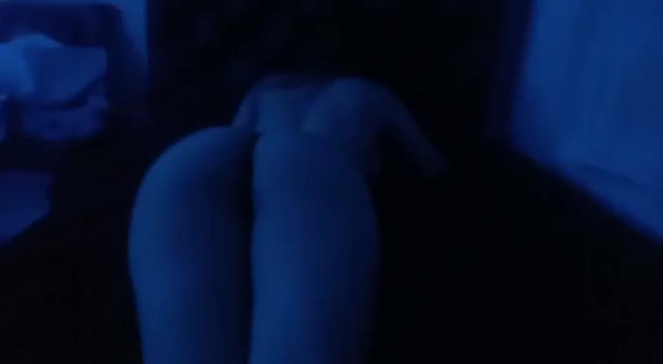 moving a little in doggystyle (gif) - free porn video