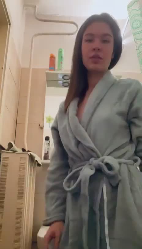 Young guys don't like my small body. Do older men like small young girls like me ? 19yo - free porn video