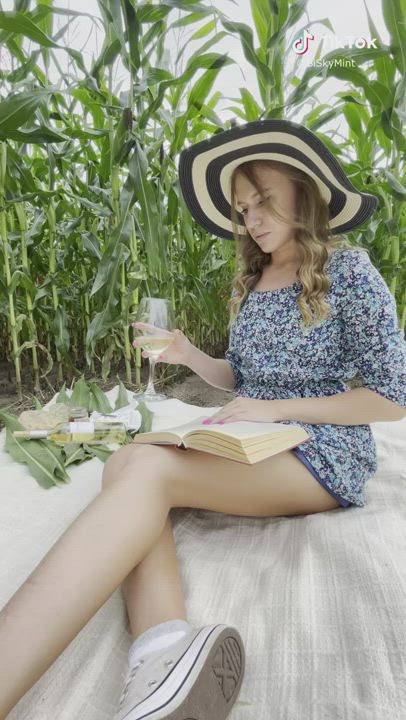 Out in the Cornfields - free porn video
