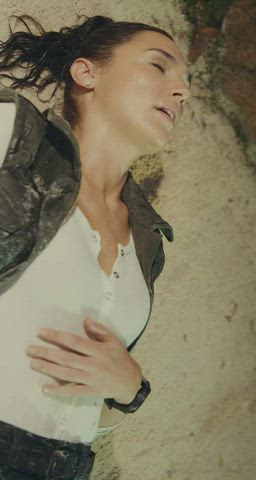 Gal Gadot after having a brutal session with half members of this sub and looking out for the other half - free porn video