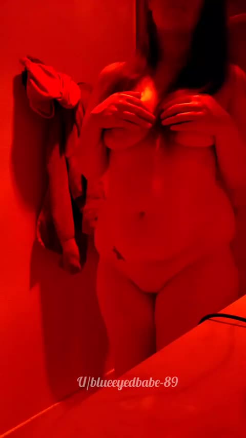 would u like to get hot n steamy with me - free porn video